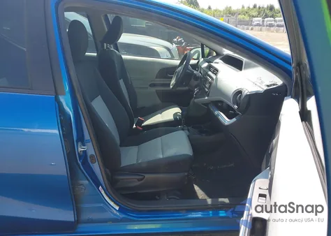 2012 Toyota Prius C Two from USA, damaged, VIN JTDKDTB3XC1526768